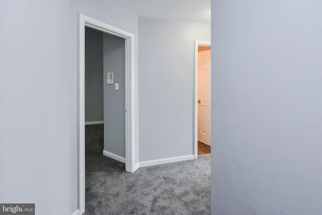 2547 Enterprise Place - Photo 32