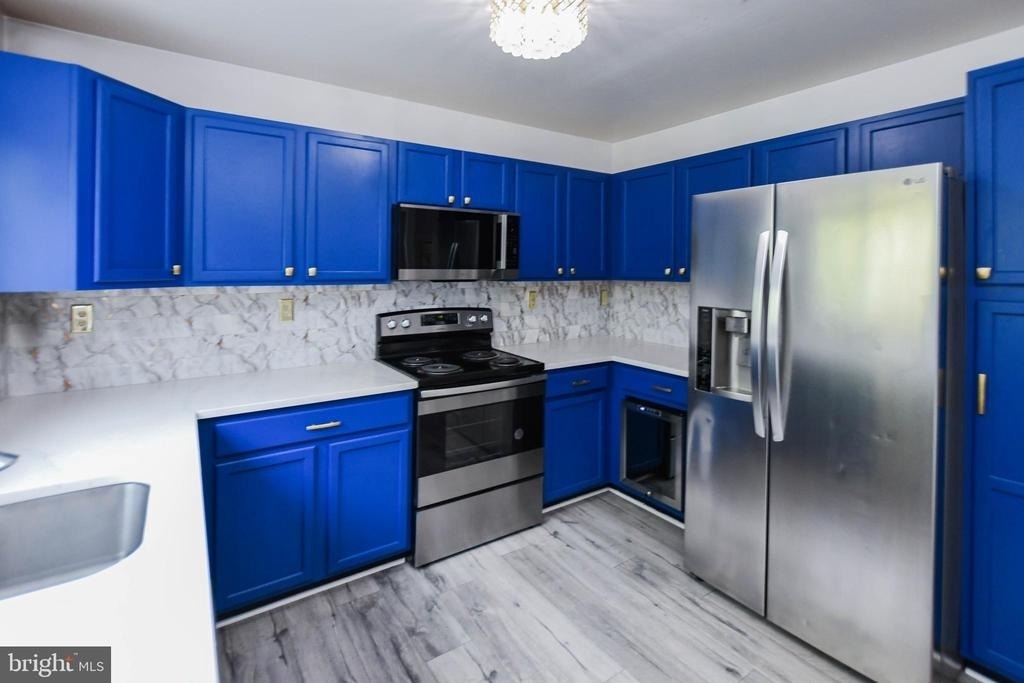 2547 Enterprise Place - Photo 29