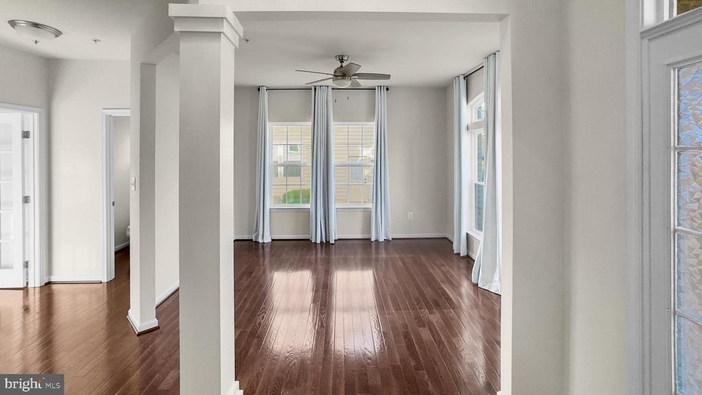 10185 Warfield Street - Photo 4