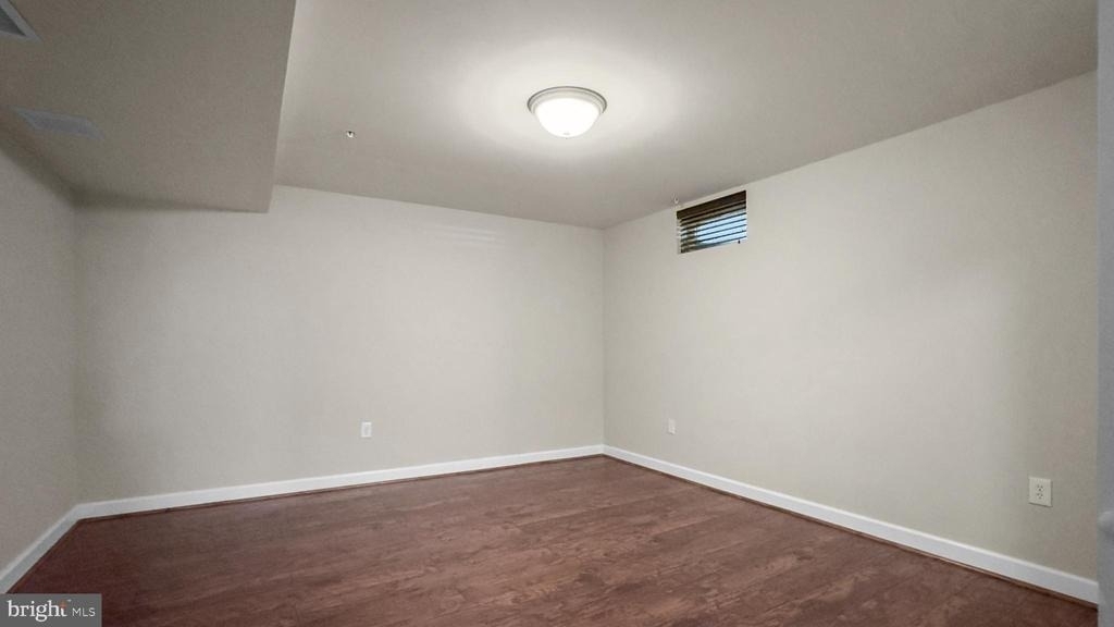 10185 Warfield Street - Photo 19