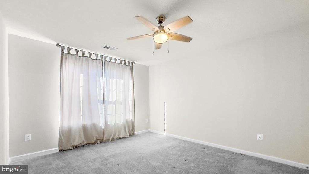 10185 Warfield Street - Photo 10