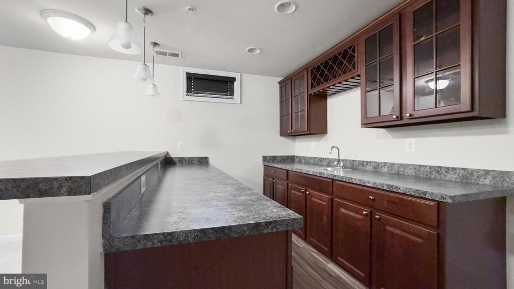 10185 Warfield Street - Photo 16