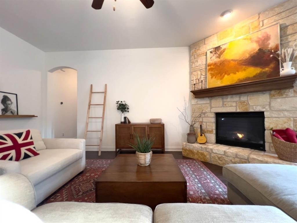 300 Grafton Ln - Photo 3