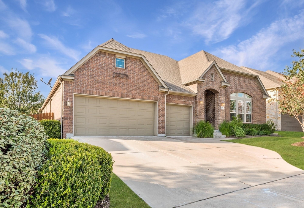 300 Grafton Ln - Photo 1
