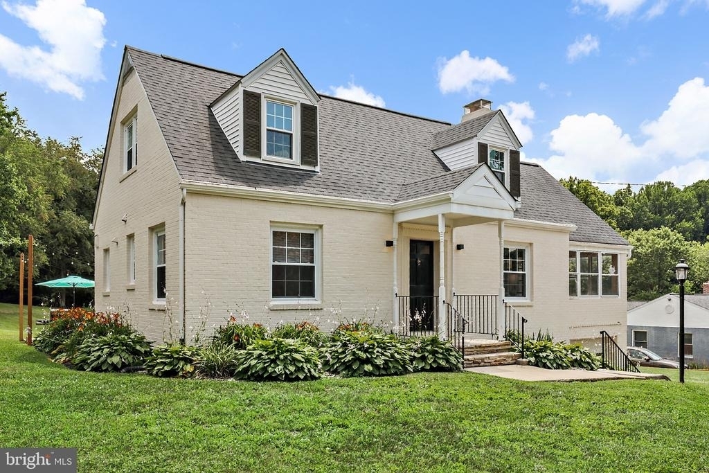 9223 Old Court - Photo 5