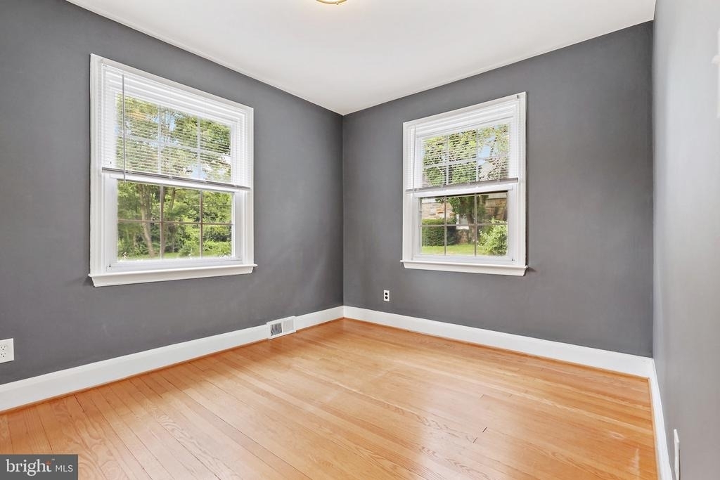 9223 Old Court - Photo 38