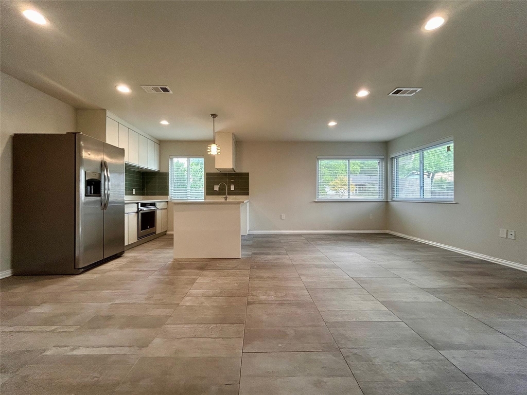 8905 Tronewood Dr - Photo 19