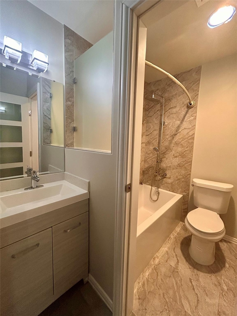 8905 Tronewood Dr - Photo 30
