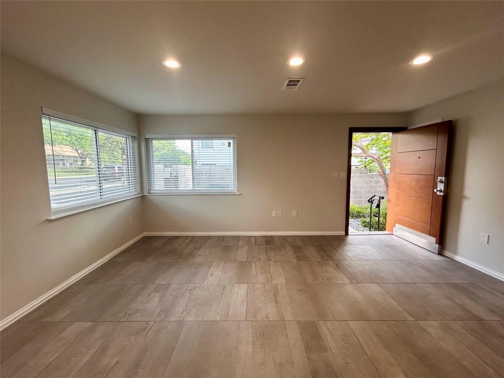 8905 Tronewood Dr - Photo 22