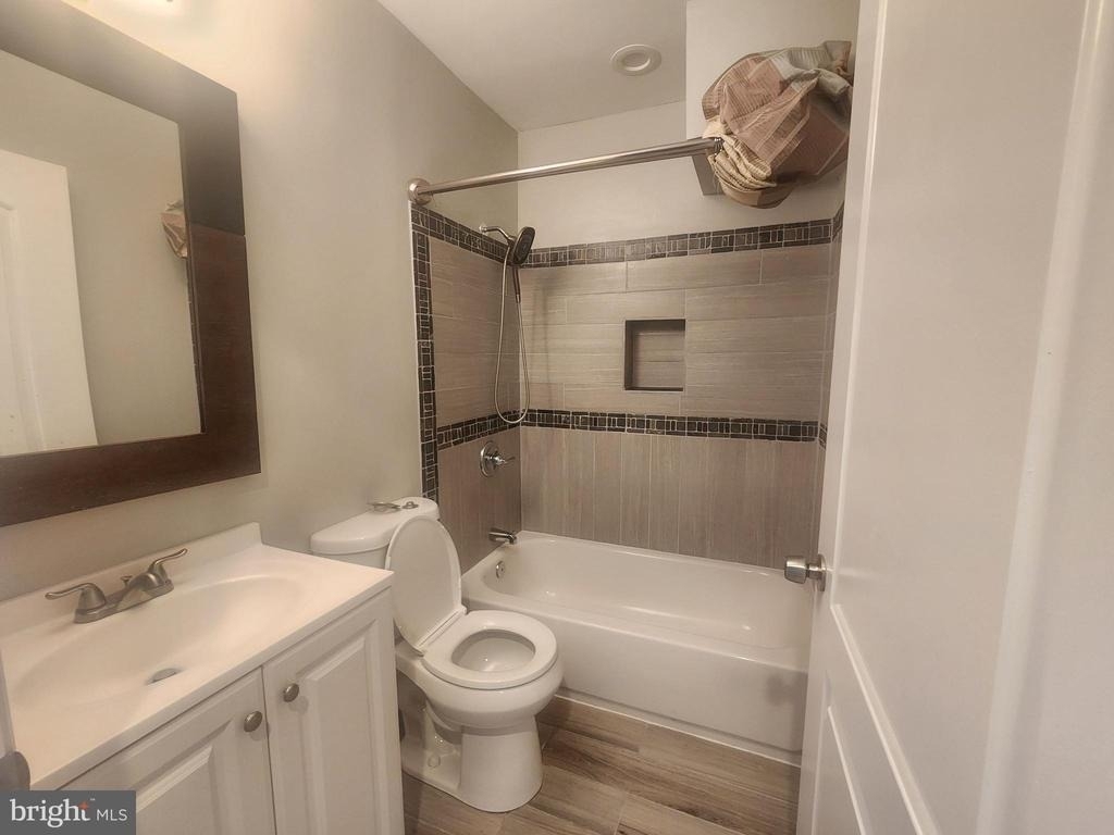 303 Folcroft Street - Photo 5
