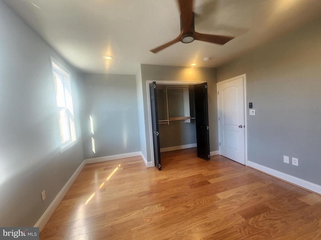 303 Folcroft Street - Photo 3