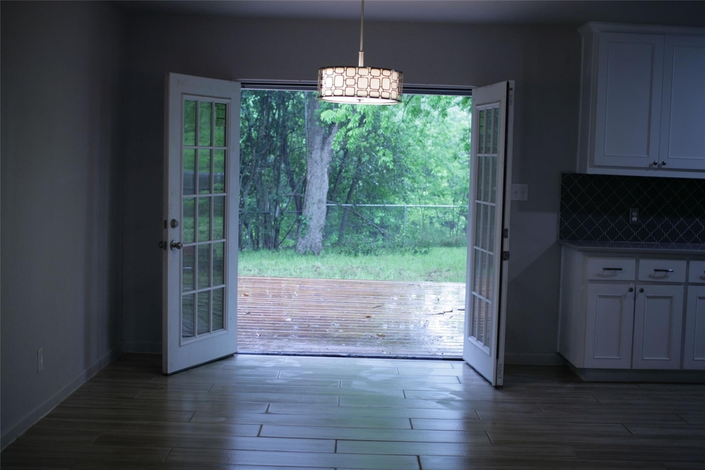 1413 Broadmoor Dr - Photo 5