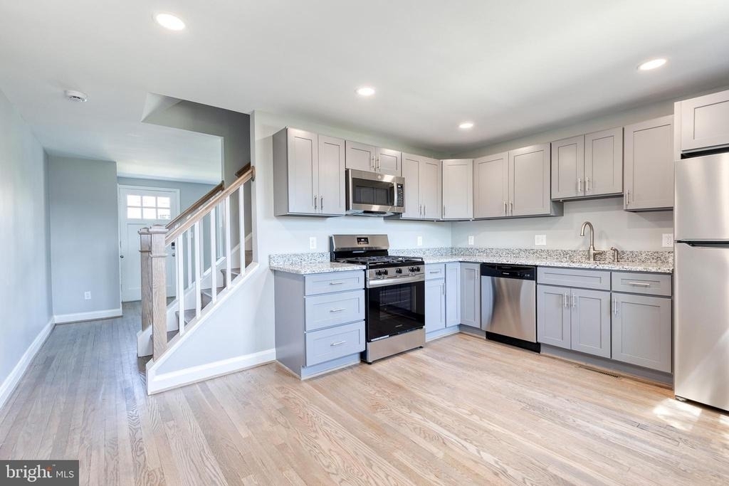 633 Lucia Avenue - Photo 5