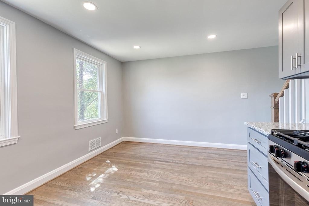633 Lucia Avenue - Photo 7
