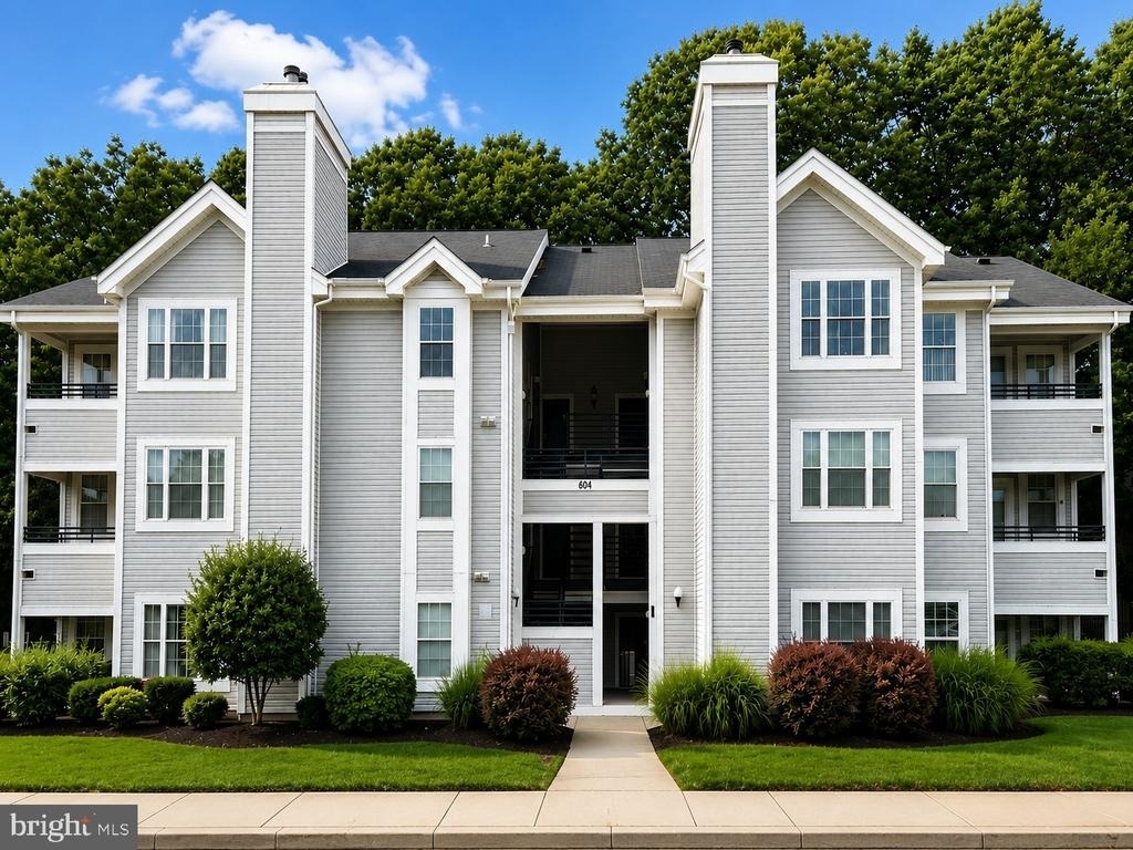 604 Moonglow Road - Photo 0