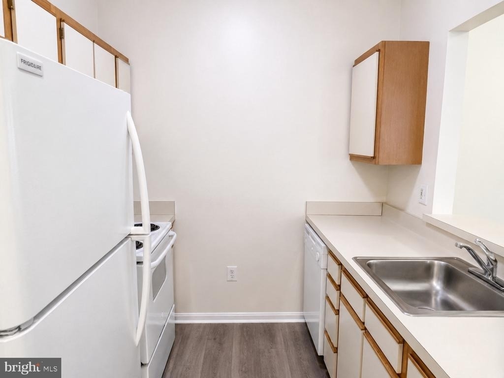 604 Moonglow Road - Photo 9
