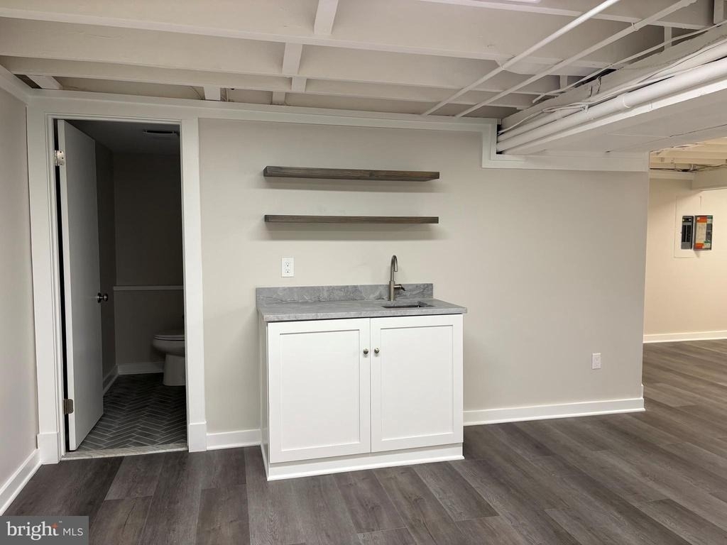 880 Doris Drive - Photo 8