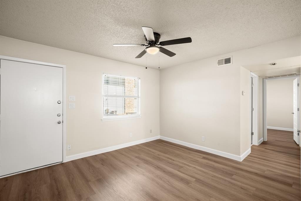2408 Longview St - Photo 1