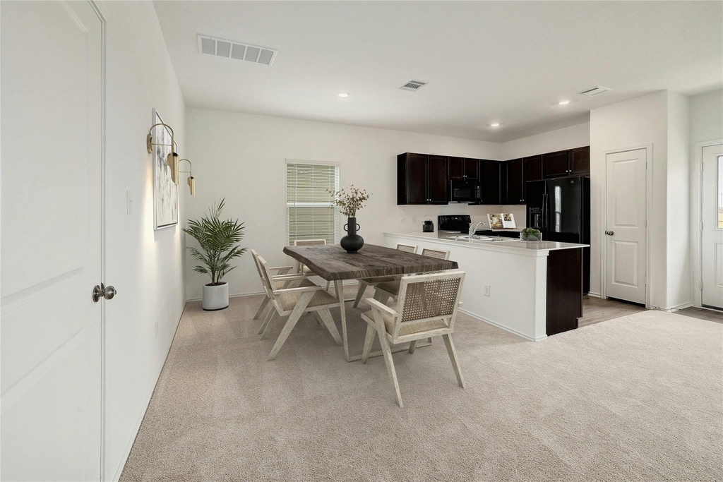 916 Rancho Del Cielo Loop - Photo 2