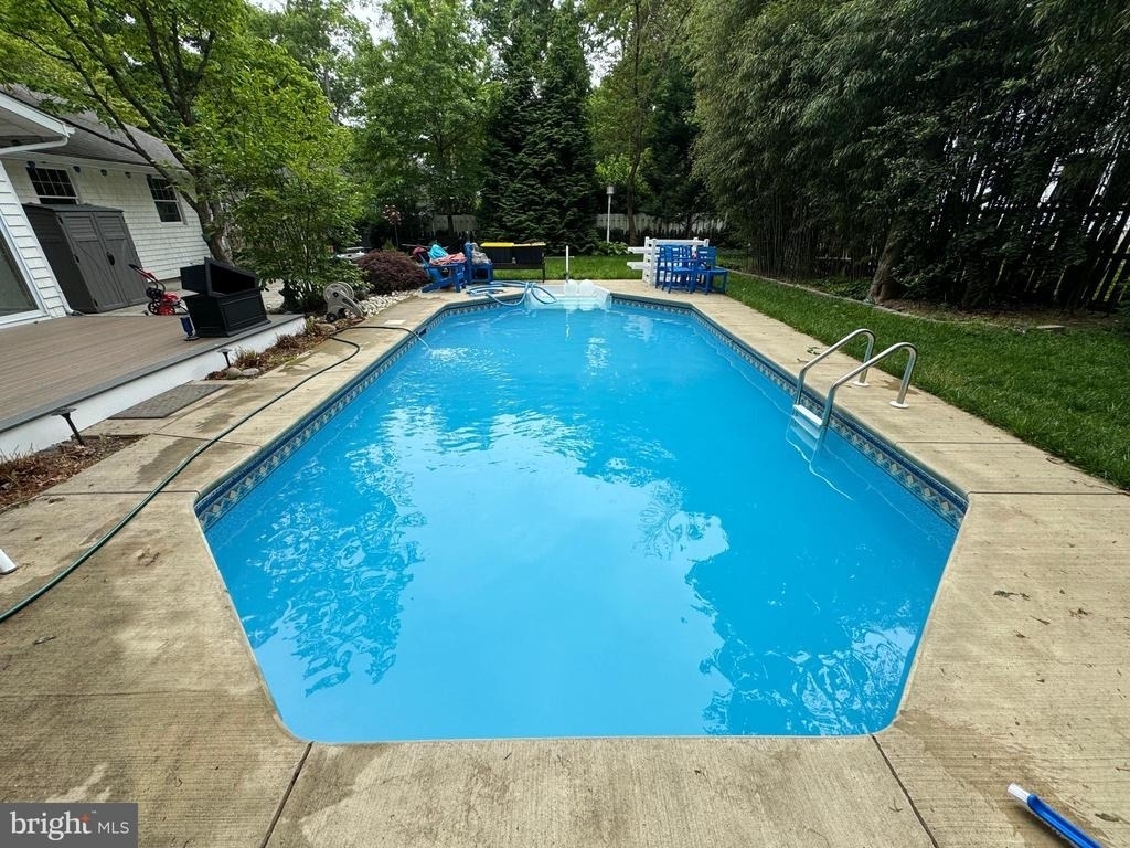 106 Kingsbridge Road - Photo 0