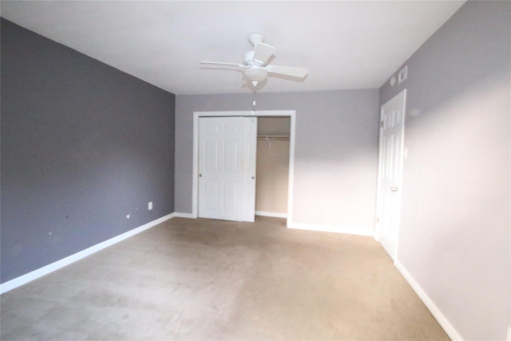 703 Castle Ridge Rd - Photo 2