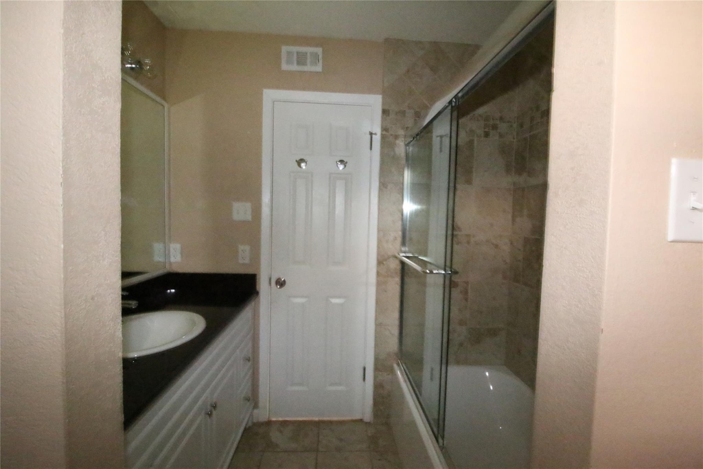 703 Castle Ridge Rd - Photo 3