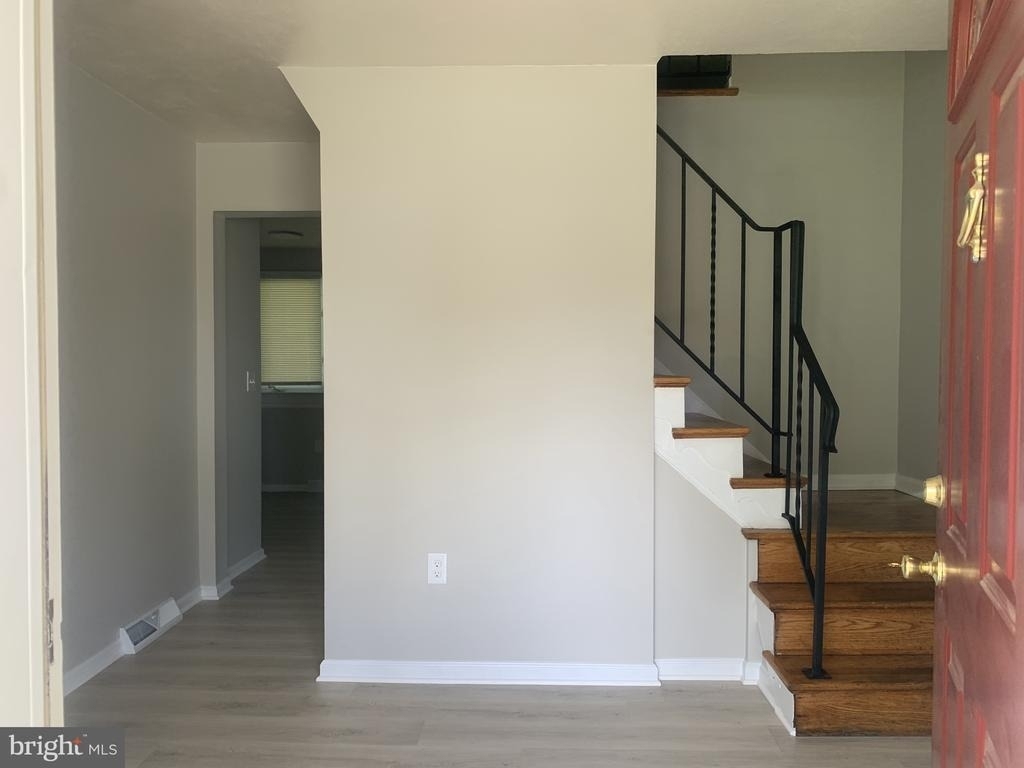 517 Garrick Road - Photo 7