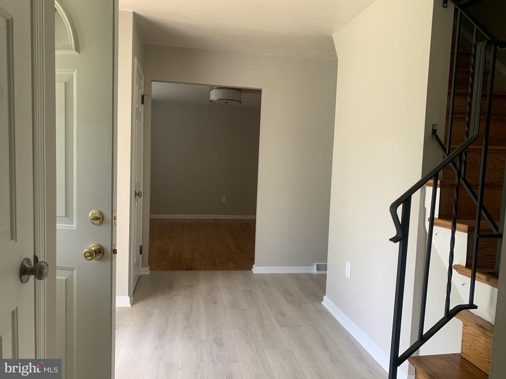 517 Garrick Road - Photo 8