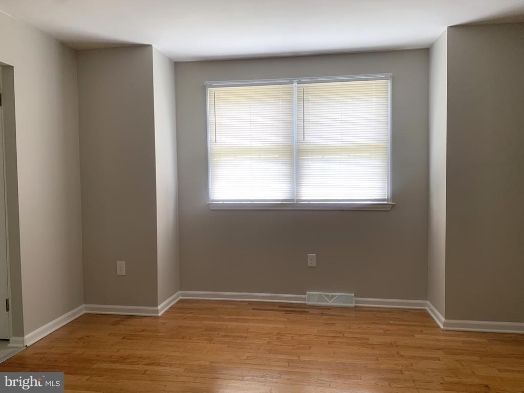 517 Garrick Road - Photo 11