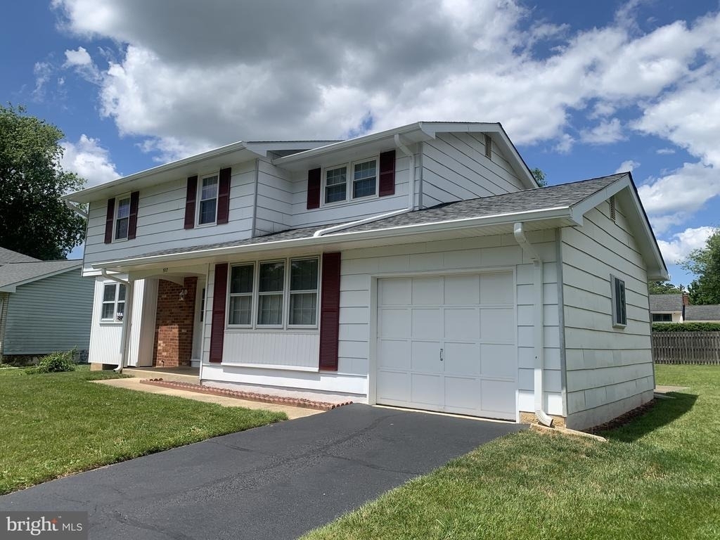 517 Garrick Road - Photo 1