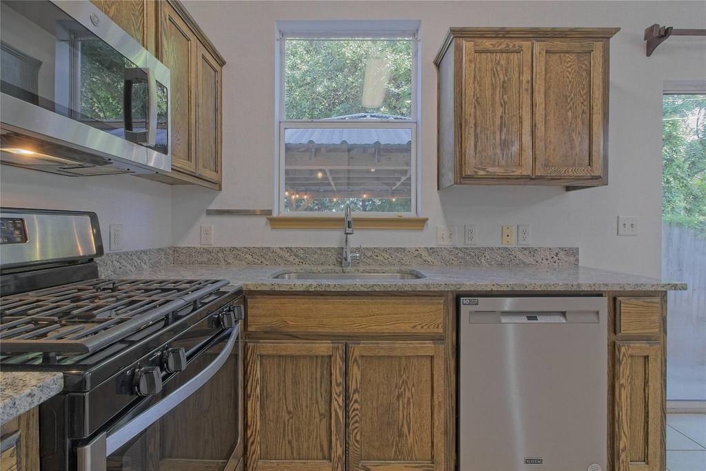 2903 Whisper Oaks Ln - Photo 13