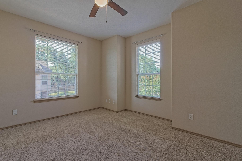 2903 Whisper Oaks Ln - Photo 21