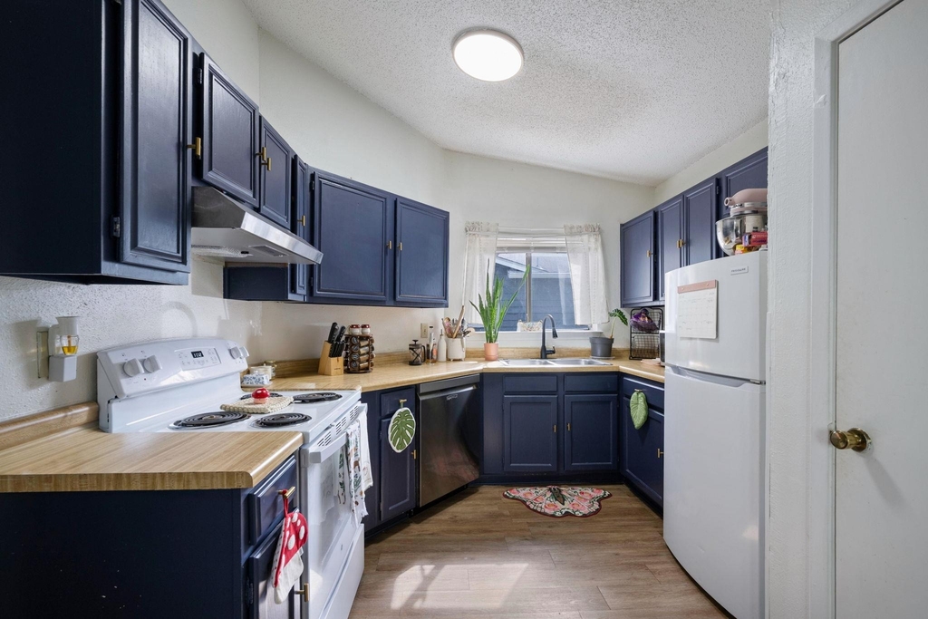 8317 Forest Ridge Dr - Photo 11