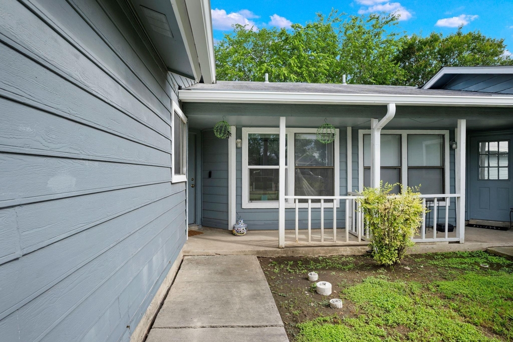8317 Forest Ridge Dr - Photo 1