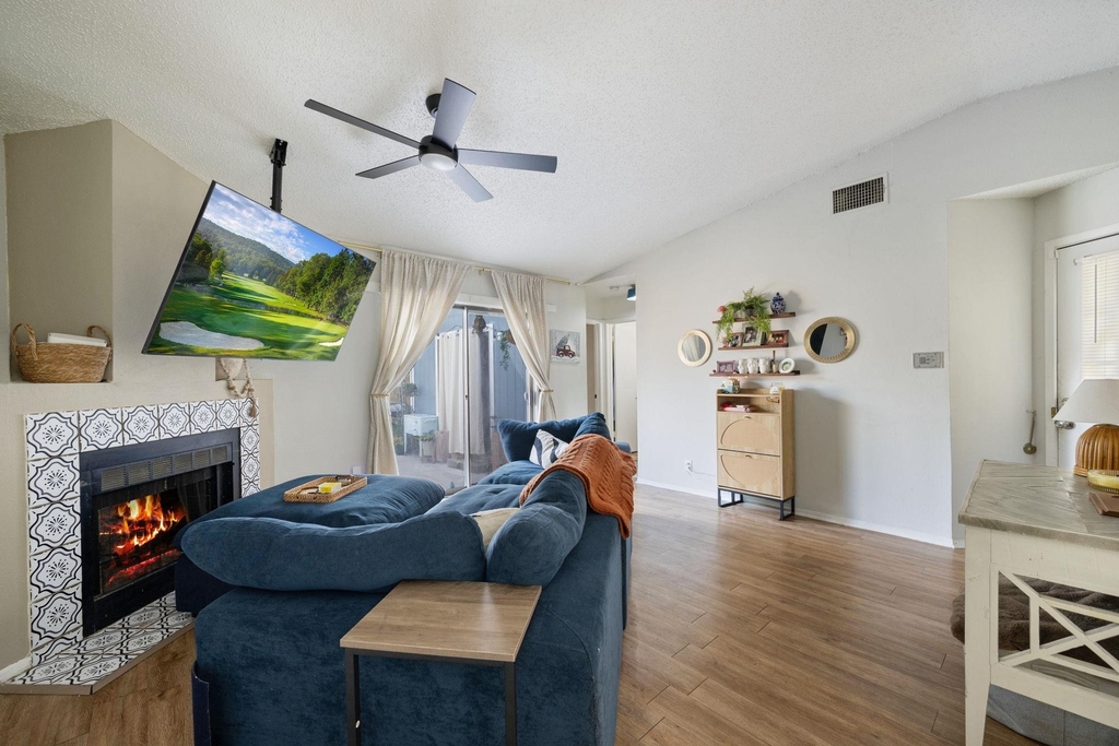 8317 Forest Ridge Dr - Photo 3