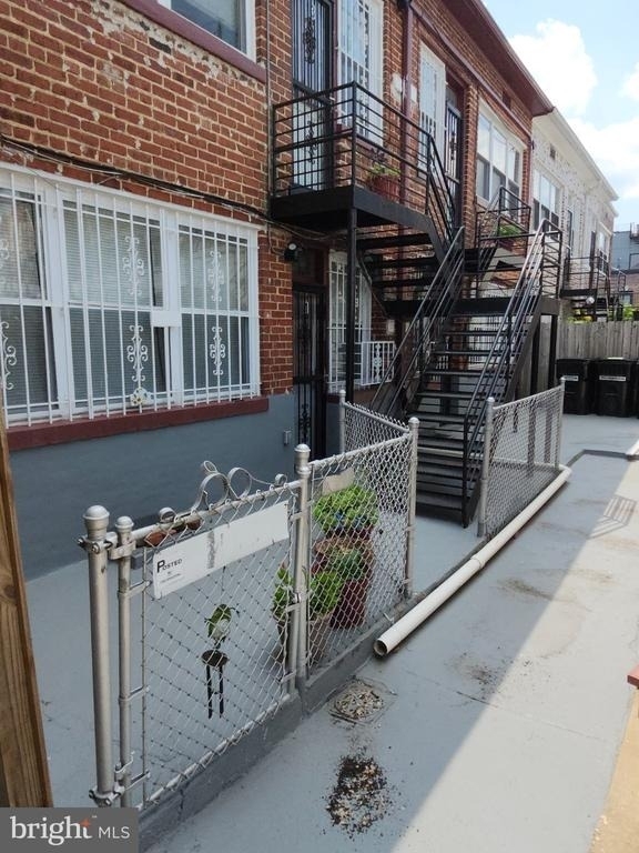449 Manor Place Nw - Photo 16