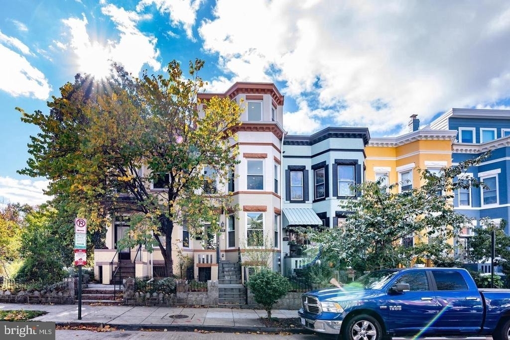 59 R Street Ne - Photo 0