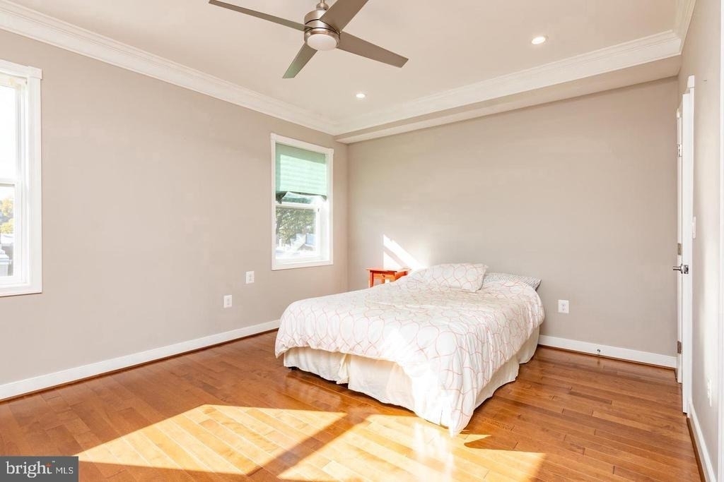 59 R Street Ne - Photo 13