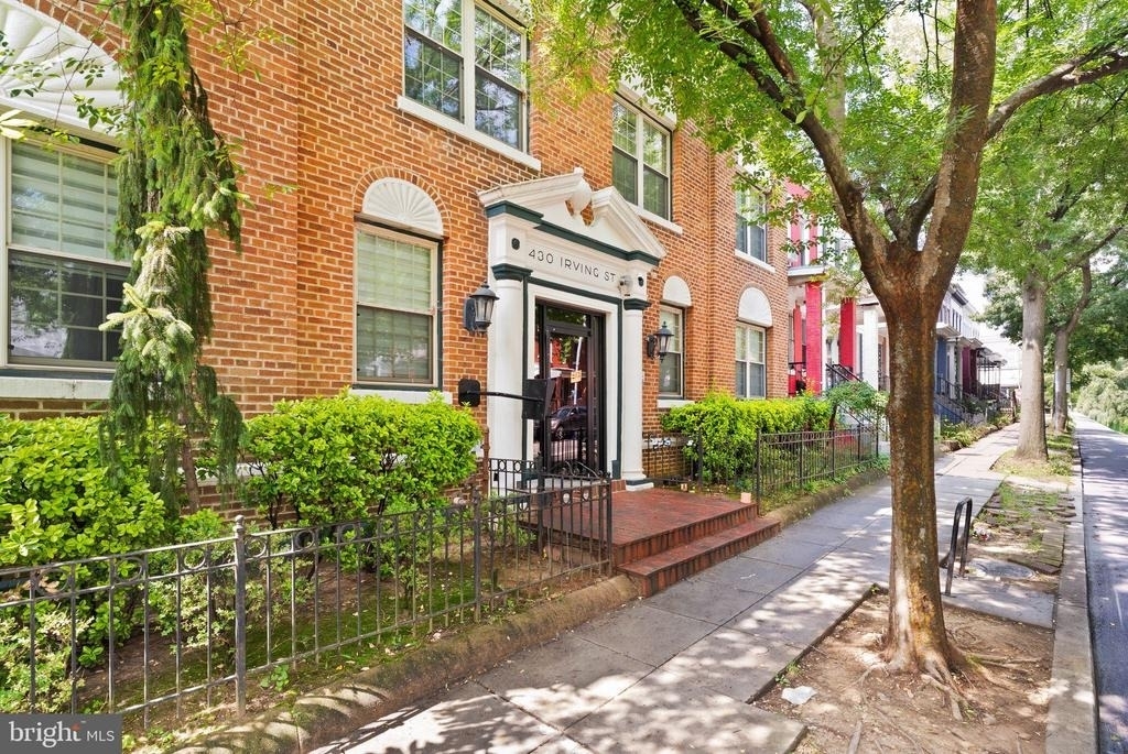 430 Irving Street Nw - Photo 2