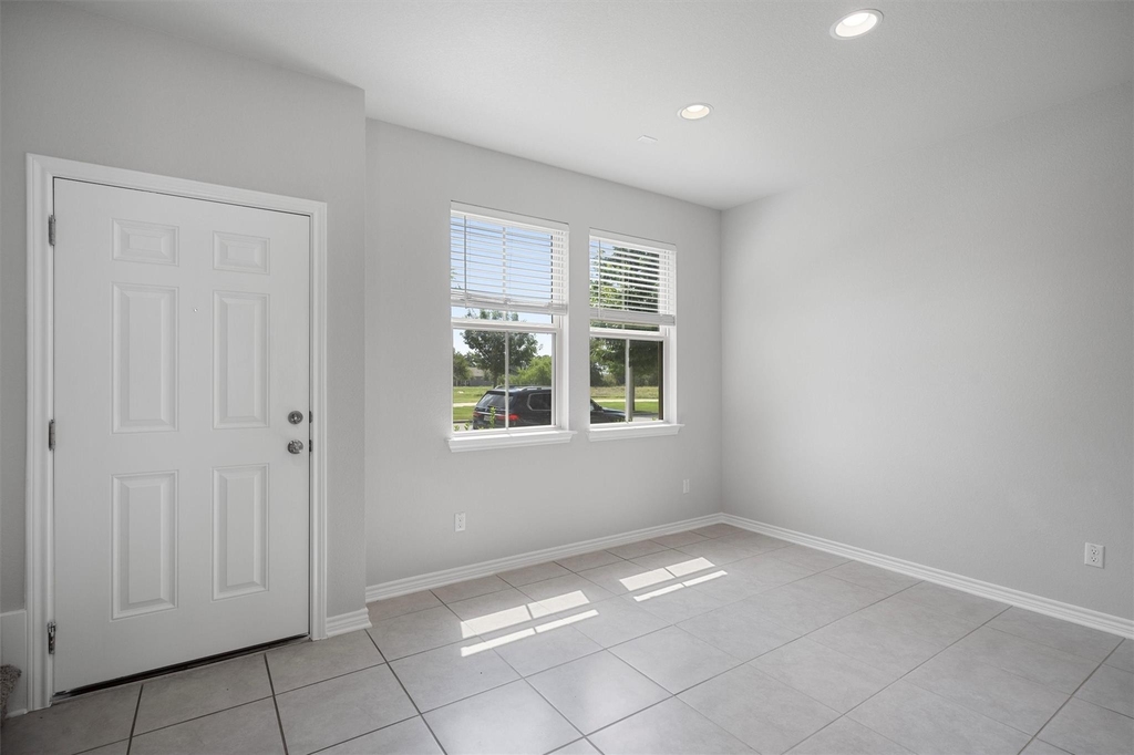 1805 Artesian Springs Xing - Photo 4