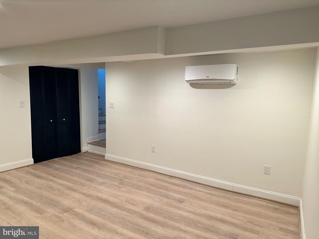 4252 Dix Street Ne - Photo 2