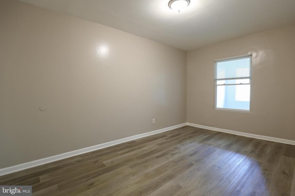 1633 E Street Ne - Photo 9
