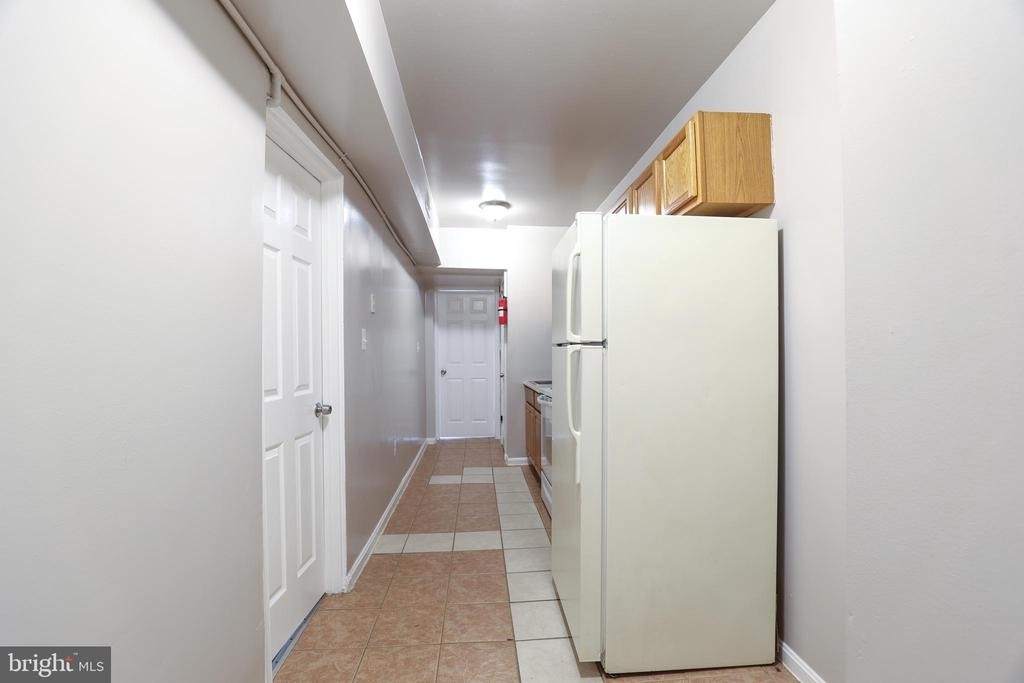 1633 E Street Ne - Photo 1