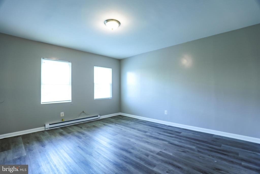 1633 E Street Ne - Photo 5
