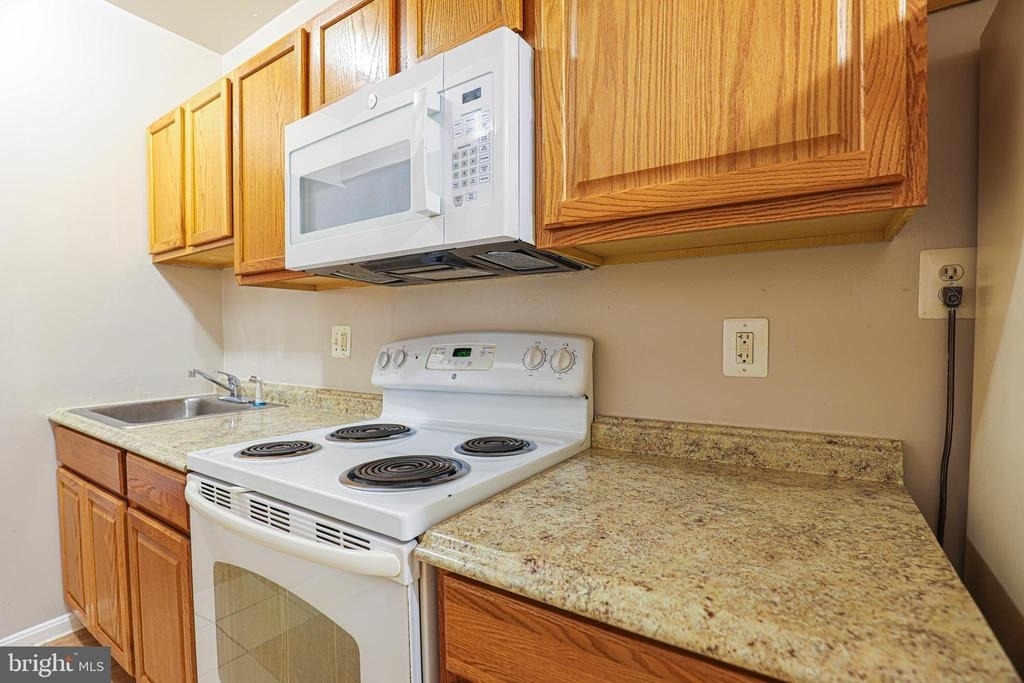 1633 E Street Ne - Photo 4