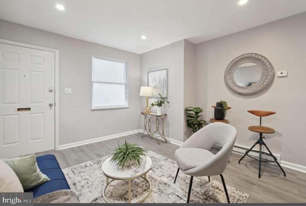 1721 Gales Place Ne - Photo 3