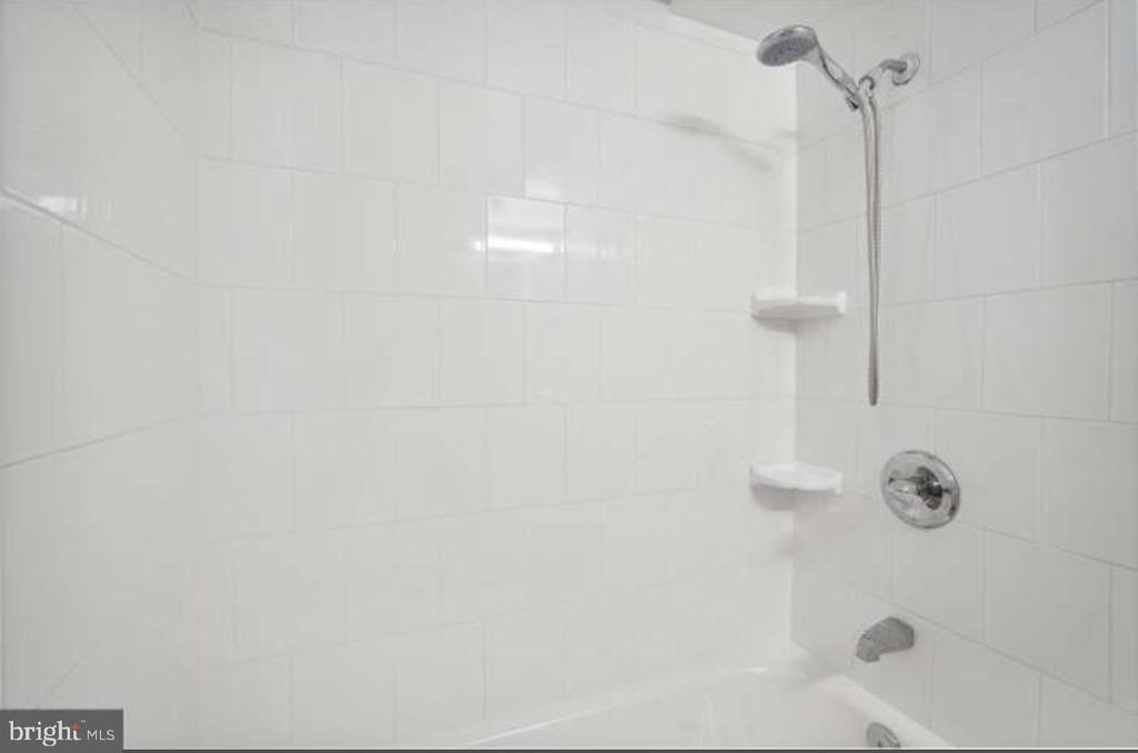 1721 Gales Place Ne - Photo 13
