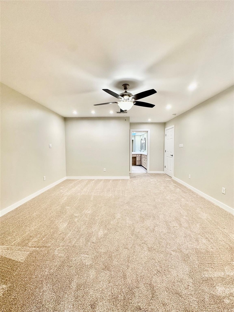 8111 Middle Ct - Photo 17