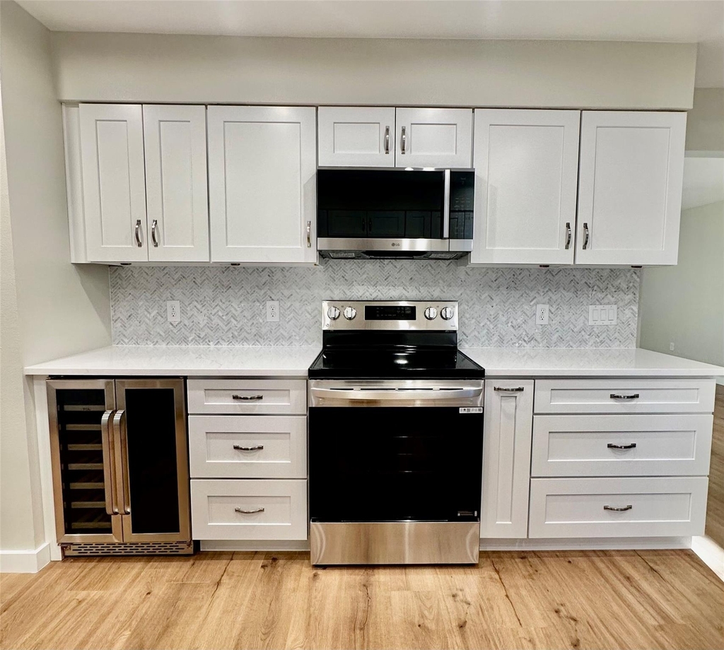 8111 Middle Ct - Photo 9