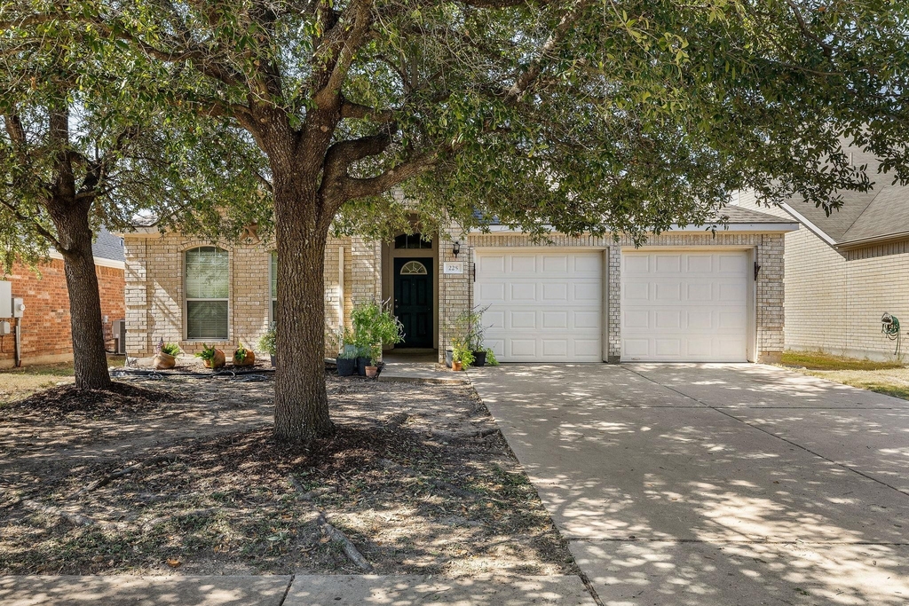 225 King Elder Ln - Photo 0
